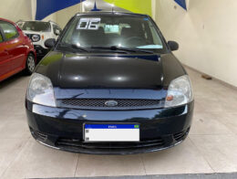Ford Fiesta 1.0 edge preto 8v gasolina 4p manual 2006