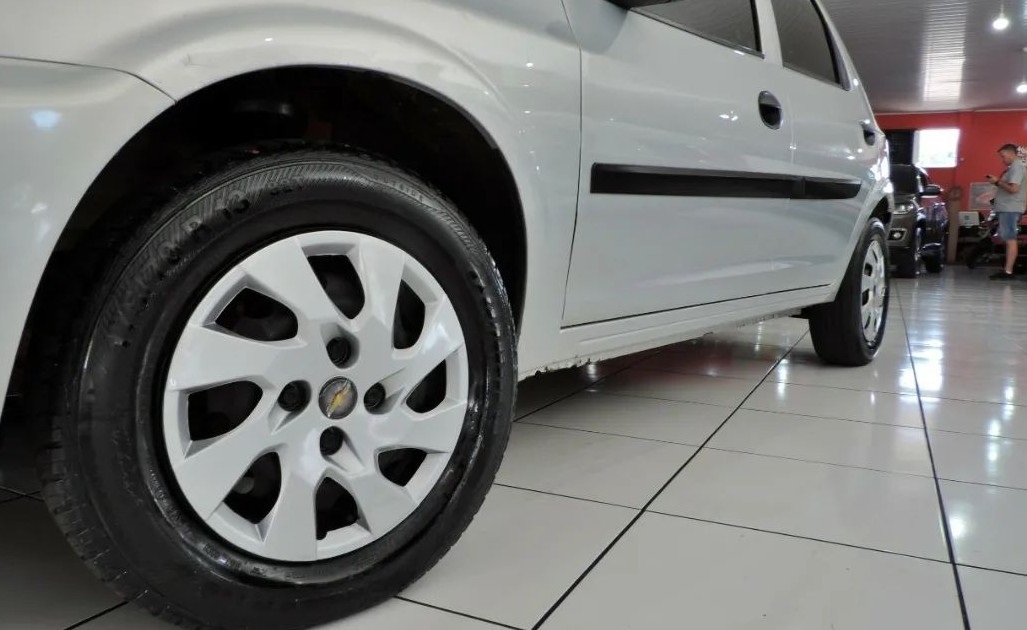 Chevrolet Celta 1.0 vhc super prata 8v gasolina 4p manual 2003